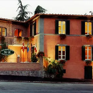 https://villa-piccola-siena.it-tuscanyhotel.com